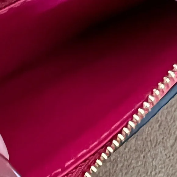 Louis Vuitton Authentic Victorine Wallet Monogram 9 out of 10 Condition. - Picture 9 of 16